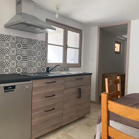 Apartment T2 40m2 + Jardin A 10min A Pied Des Plages La Ciotat